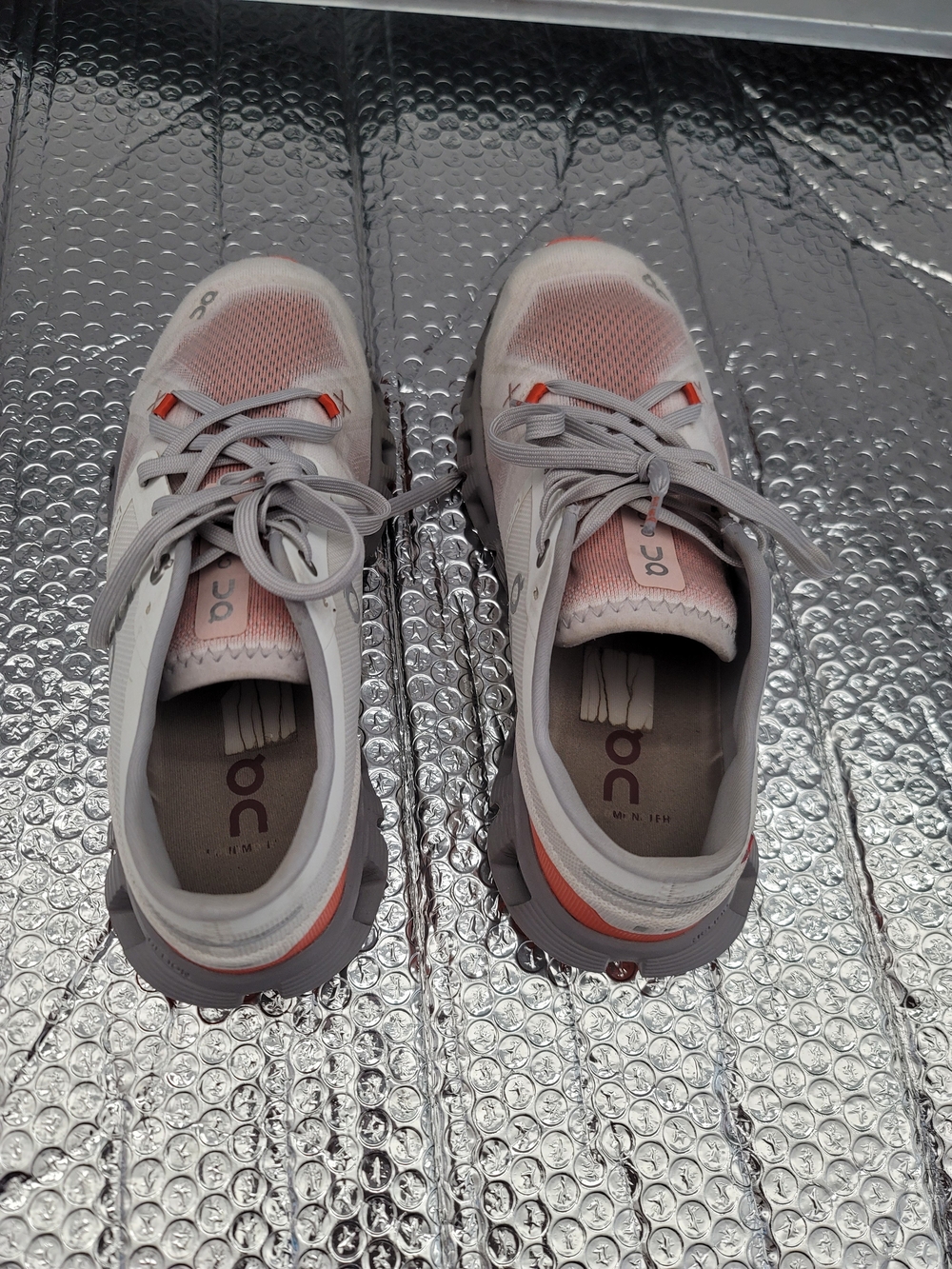 On Running Cloud Women's Running Shoes in Light Gray and Coral - Picture 8 of 8